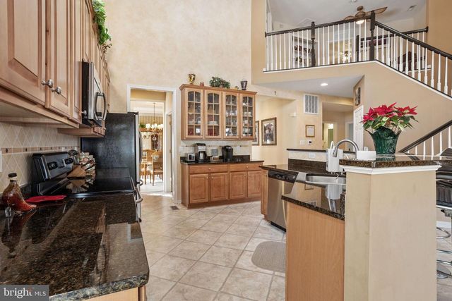 21 WOODFIELD CIR, Pemberton, NJ 08068