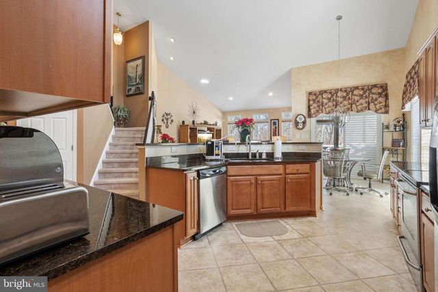 21 WOODFIELD CIR, Pemberton, NJ 08068