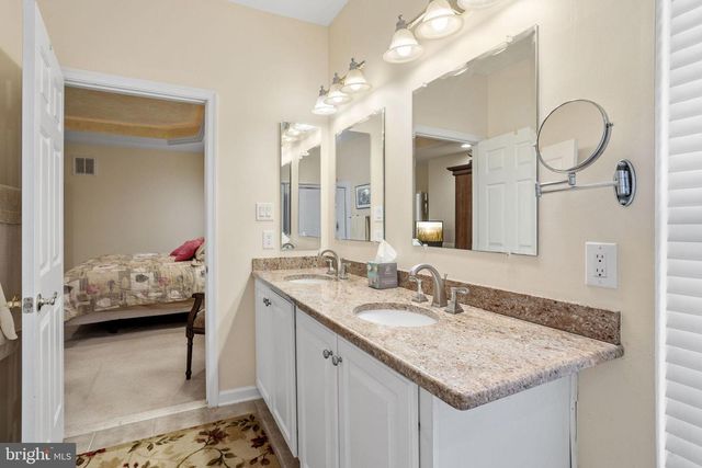 21 WOODFIELD CIR, Pemberton, NJ 08068