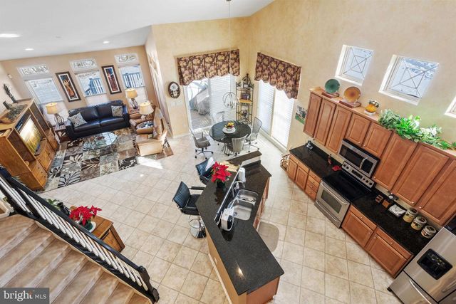 21 WOODFIELD CIR, Pemberton, NJ 08068