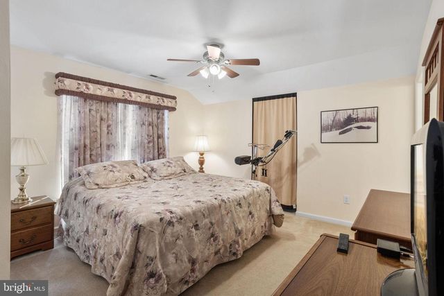 21 WOODFIELD CIR, Pemberton, NJ 08068