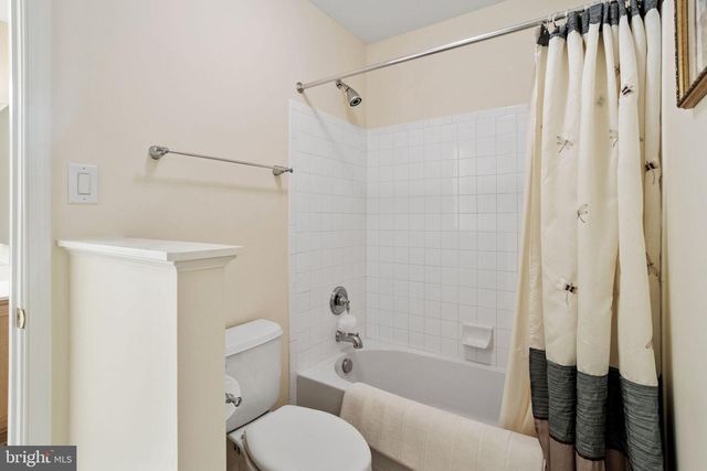 21 WOODFIELD CIR, Pemberton, NJ 08068