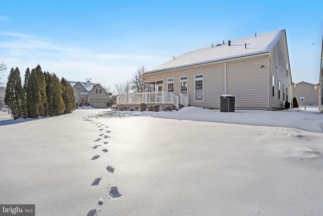 21 WOODFIELD CIR, Pemberton, NJ 08068