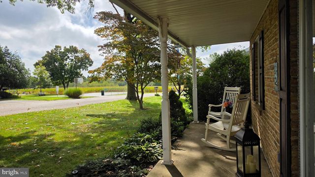 12 WINCHESTER RD, Shrewsbury, PA 17361
