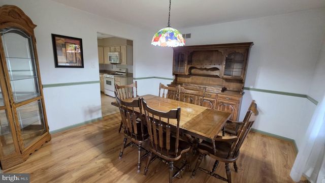 12 WINCHESTER RD, Shrewsbury, PA 17361