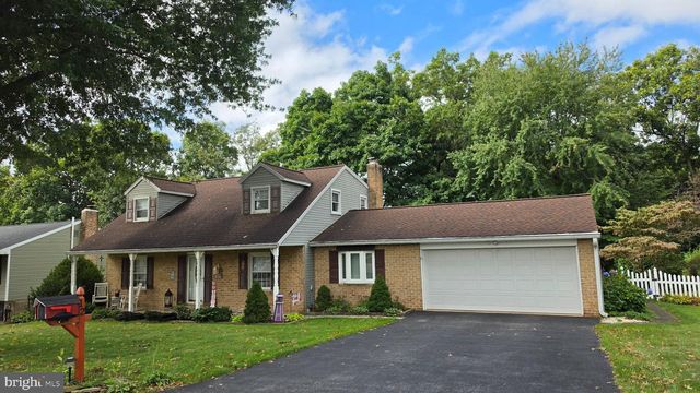 12 WINCHESTER RD, Shrewsbury, PA 17361