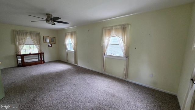 12 WINCHESTER RD, Shrewsbury, PA 17361