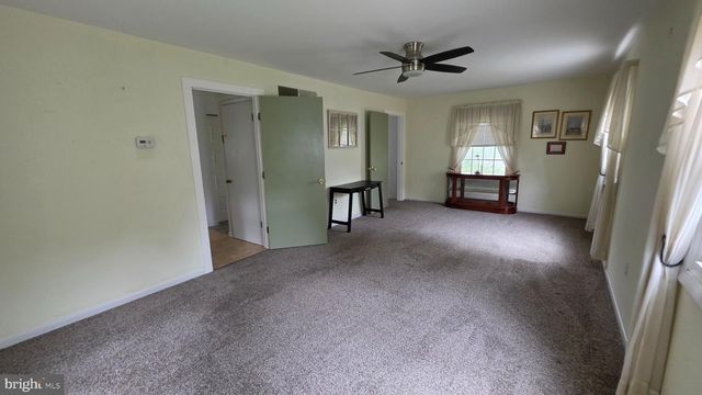 12 WINCHESTER RD, Shrewsbury, PA 17361