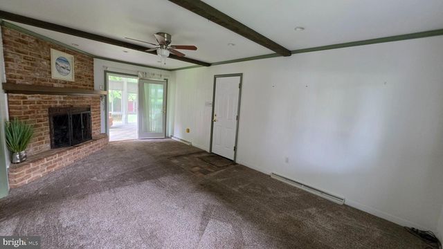 12 WINCHESTER RD, Shrewsbury, PA 17361