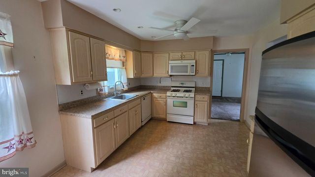 12 WINCHESTER RD, Shrewsbury, PA 17361