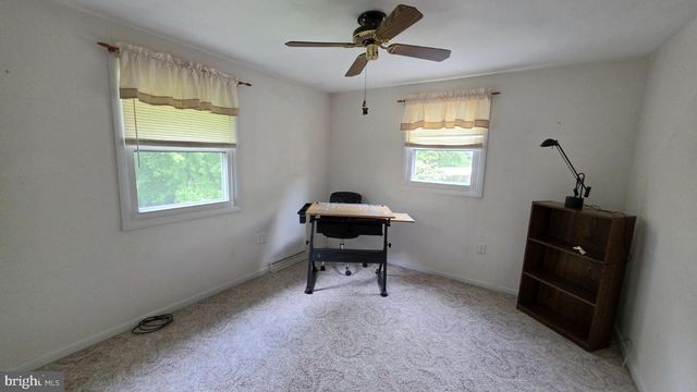 12 WINCHESTER RD, Shrewsbury, PA 17361