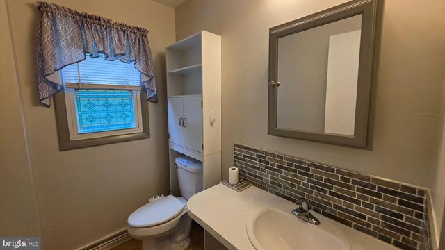 12 WINCHESTER RD, Shrewsbury, PA 17361