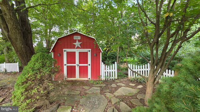12 WINCHESTER RD, Shrewsbury, PA 17361