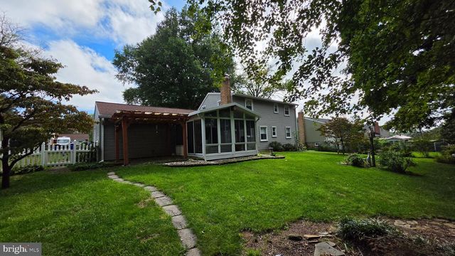 12 WINCHESTER RD, Shrewsbury, PA 17361