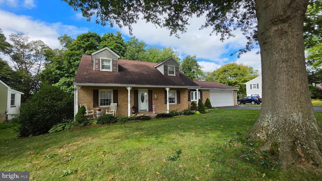 12 WINCHESTER RD, Shrewsbury, PA 17361