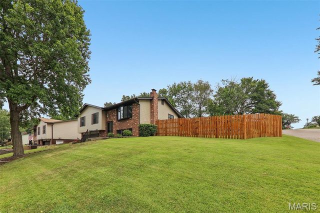 1326 Apollo Drive, Arnold, MO 63010