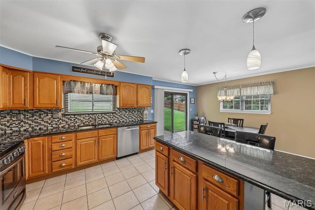 1326 Apollo Drive, Arnold, MO 63010
