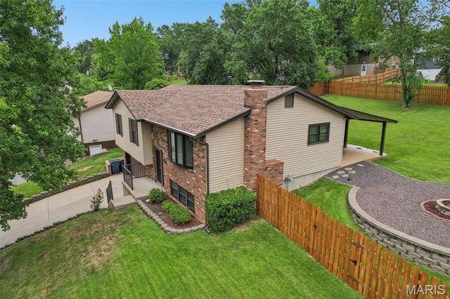 1326 Apollo Drive, Arnold, MO 63010