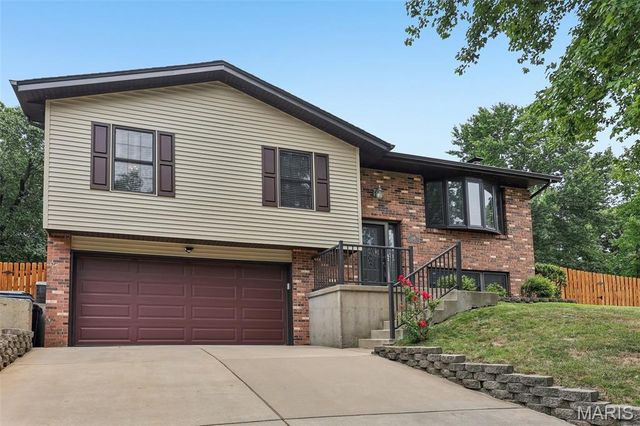 1326 Apollo Drive, Arnold, MO 63010