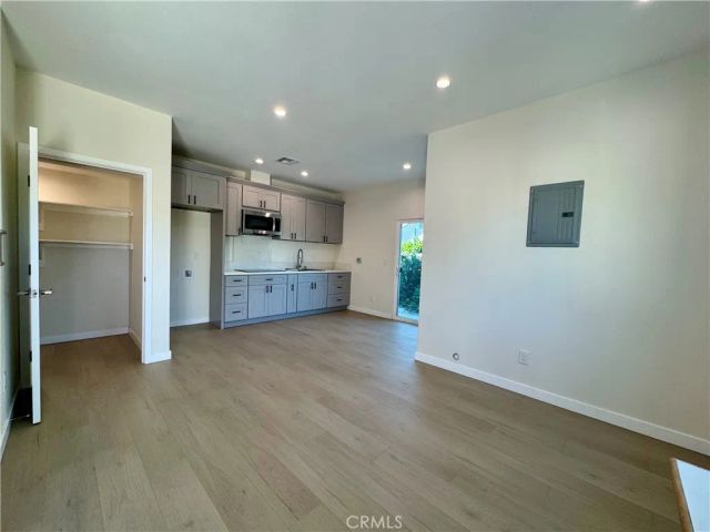 147 E 59th A, Long Beach, CA 90805