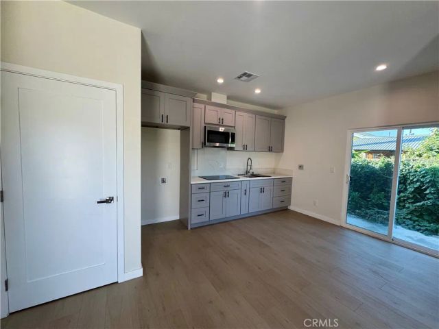 147 E 59th A, Long Beach, CA 90805