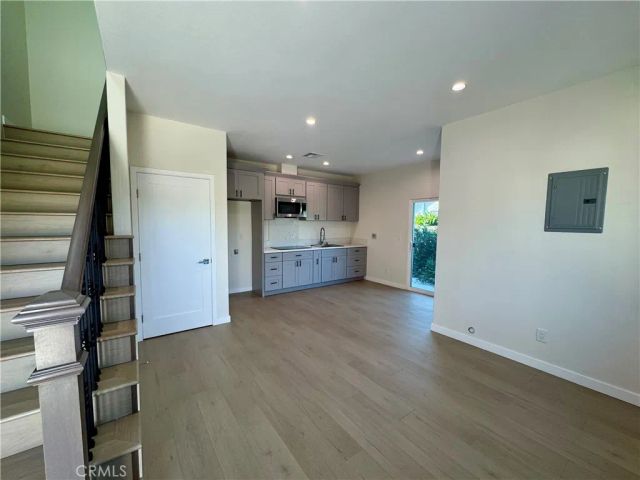 147 E 59th A, Long Beach, CA 90805