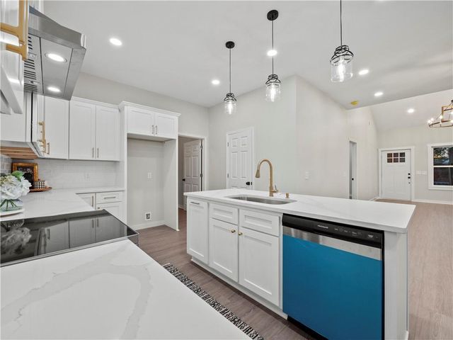 130 E Railroad Avenue, Alto, GA 30510