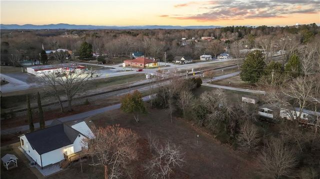 130 E Railroad Avenue, Alto, GA 30510