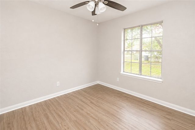 5713 Crest Pebble Dr, Corpus Christi, TX 78415