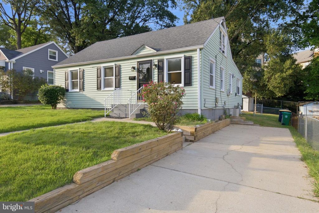 3606 OLIVER ST, Hyattsville, MD 20782