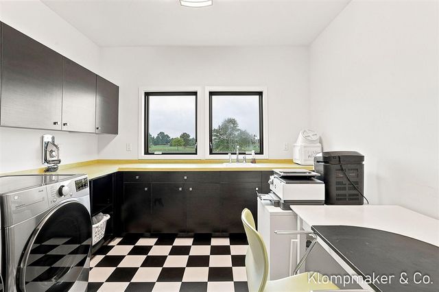 4431 Grand Point, Holland, MI 49424