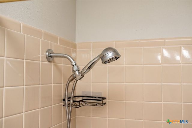 716 Brookhollow Drive, Port Lavaca, TX 77979