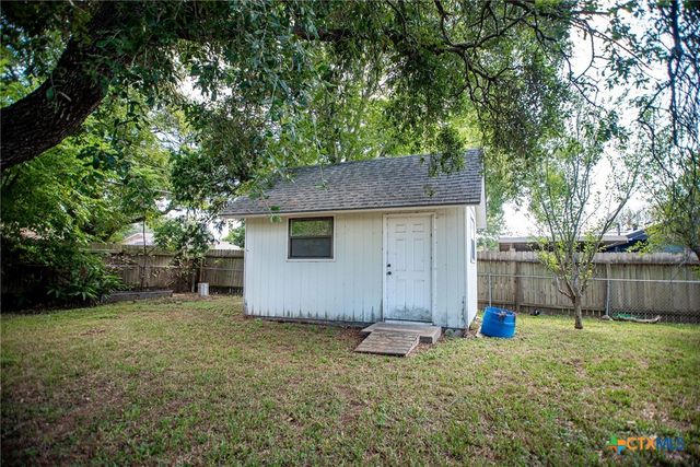 716 Brookhollow Drive, Port Lavaca, TX 77979