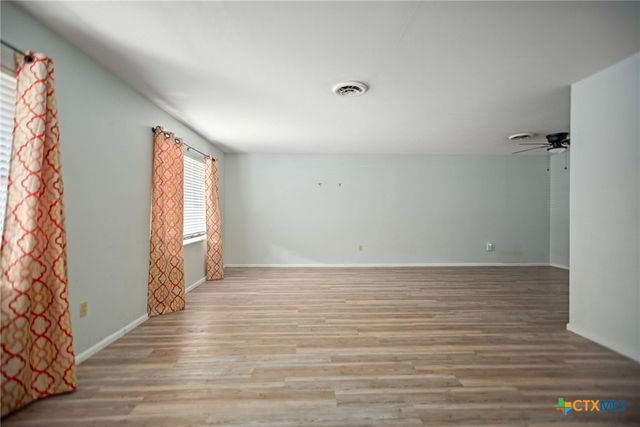 716 Brookhollow Drive, Port Lavaca, TX 77979