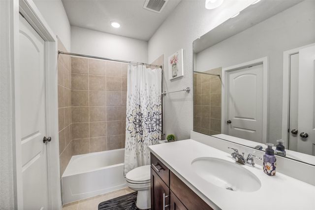 9210 Lowell Cliff Drive, Cypress, TX 77433