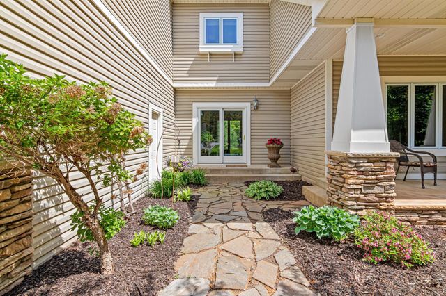 5177 Muir Avenue N, Stillwater, MN 55082