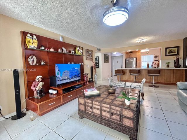 190 SE 5th Avenue 104, Dania Beach, FL 33004