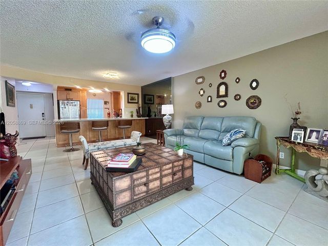 190 SE 5th Avenue 104, Dania Beach, FL 33004