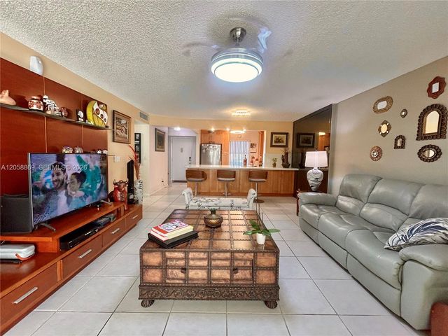 190 SE 5th Avenue 104, Dania Beach, FL 33004