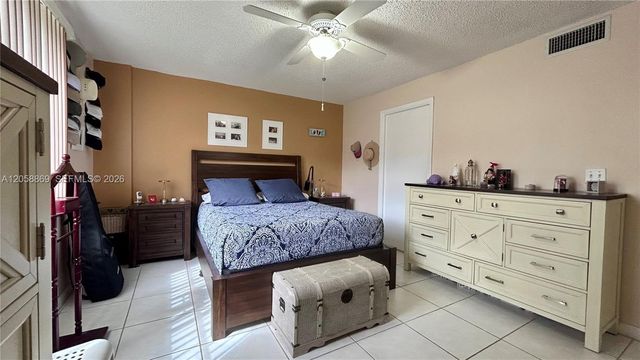 190 SE 5th Avenue 104, Dania Beach, FL 33004