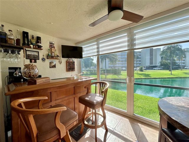 190 SE 5th Avenue 104, Dania Beach, FL 33004