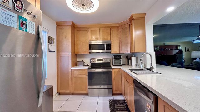 190 SE 5th Avenue 104, Dania Beach, FL 33004