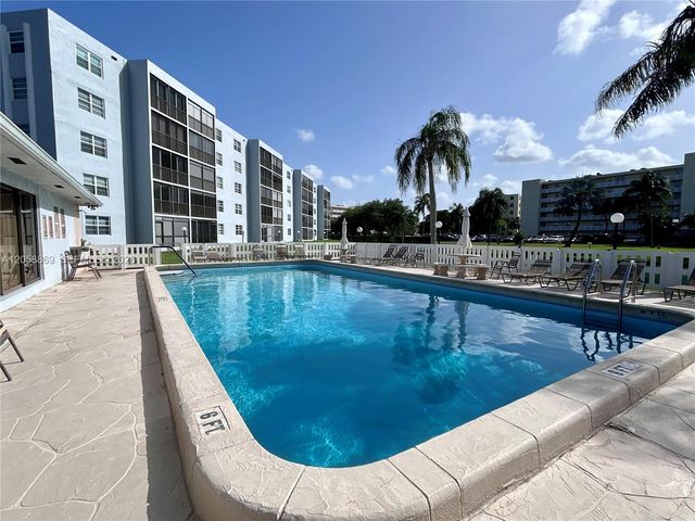 190 SE 5th Avenue 104, Dania Beach, FL 33004