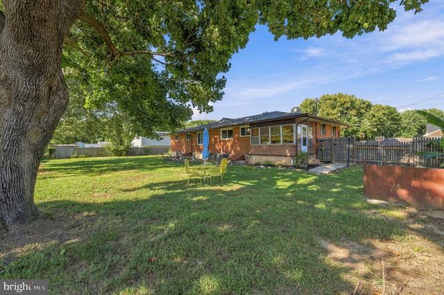 97 CENTER ST, Gibbstown, NJ 08027