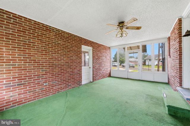 97 CENTER ST, Gibbstown, NJ 08027