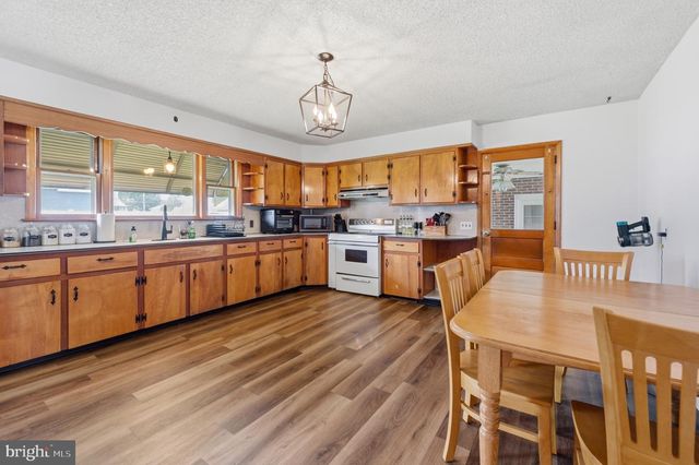 97 CENTER ST, Gibbstown, NJ 08027
