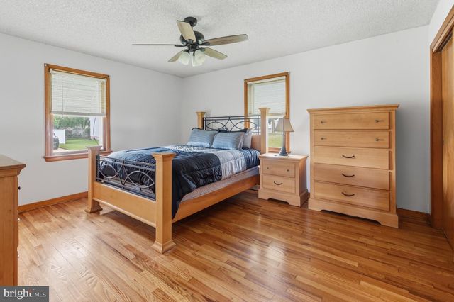97 CENTER ST, Gibbstown, NJ 08027