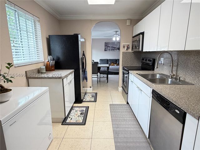 17040 NW 82nd Ave 17040, Hialeah, FL 33015