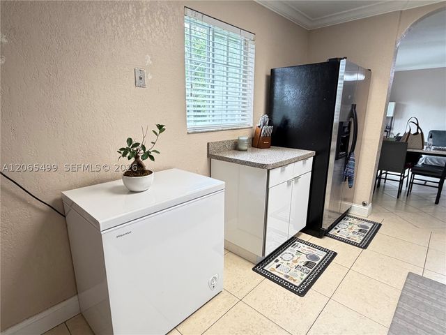 17040 NW 82nd Ave 17040, Hialeah, FL 33015
