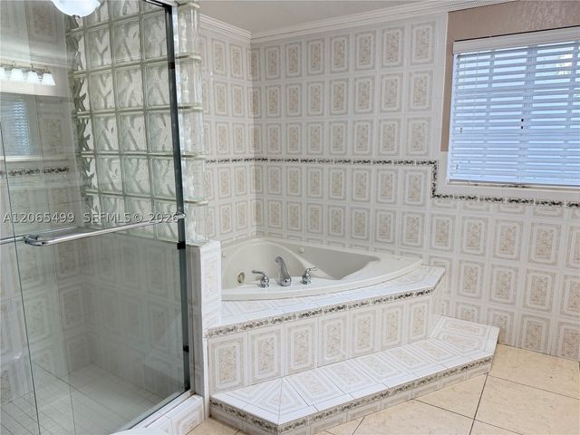 17040 NW 82nd Ave 17040, Hialeah, FL 33015
